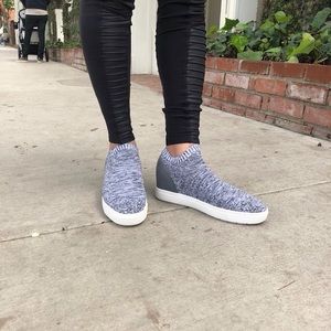 Steve Madden Sly Knit Slip On Sneaker style shoes Grey Multi New With Box